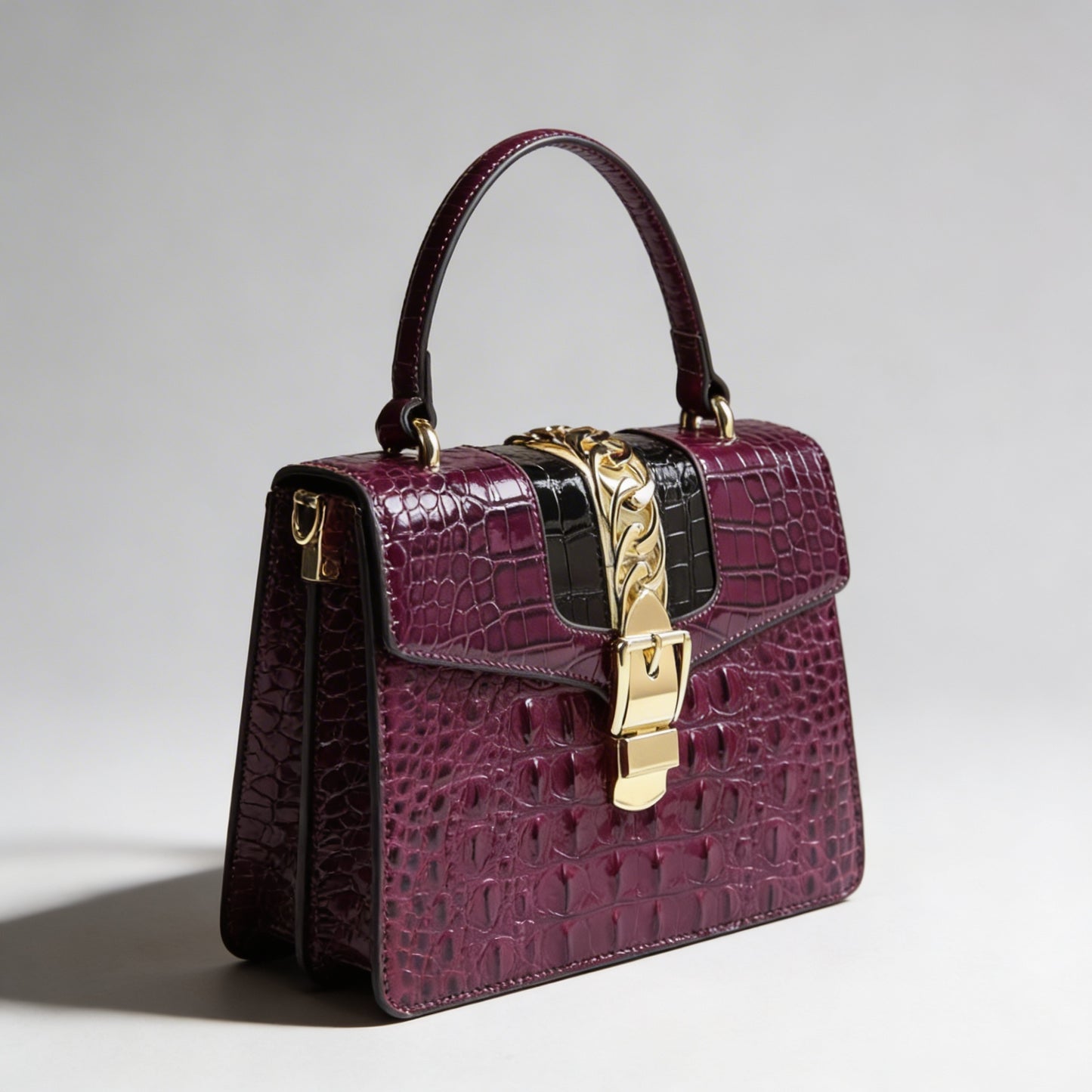 Aurelo Essence Messenger Purse