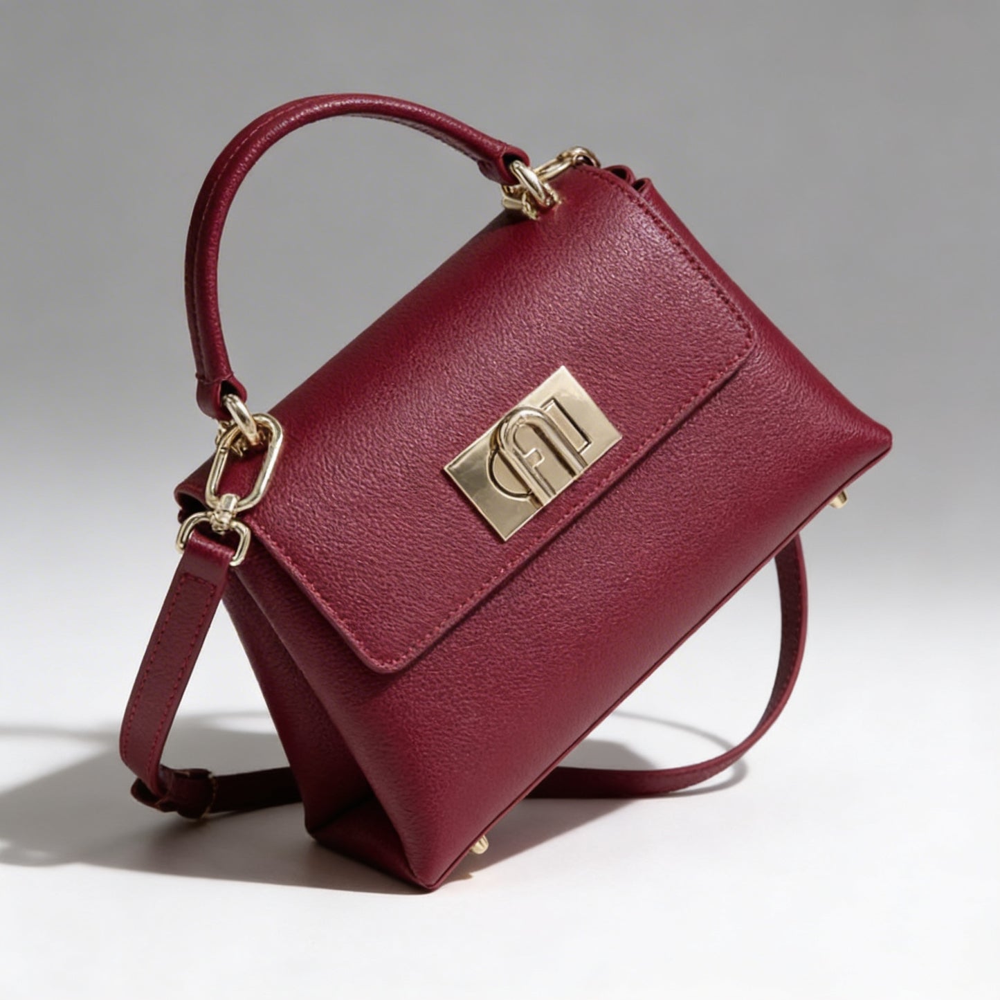 Aurelia Essence Square Bag