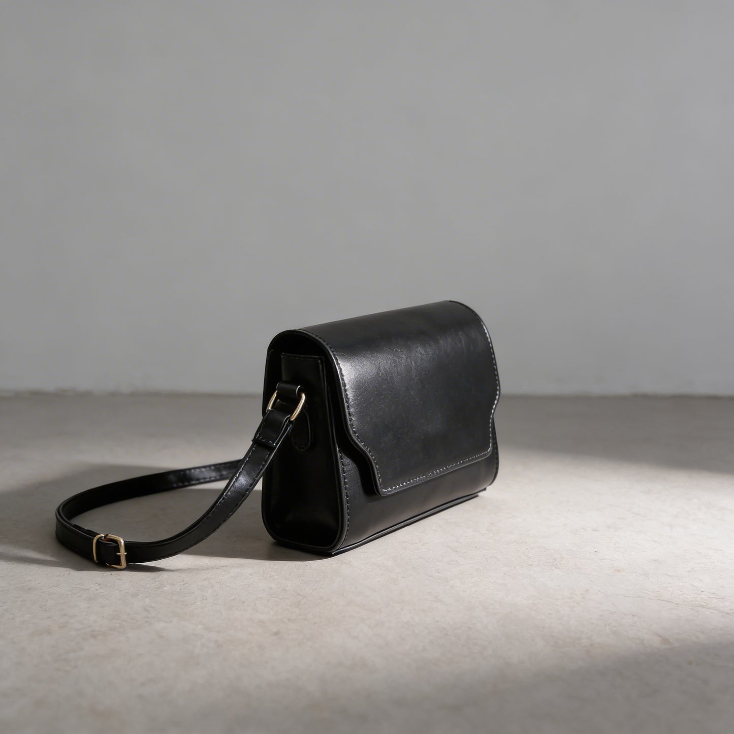 Avanti Silken Crossbody Purse