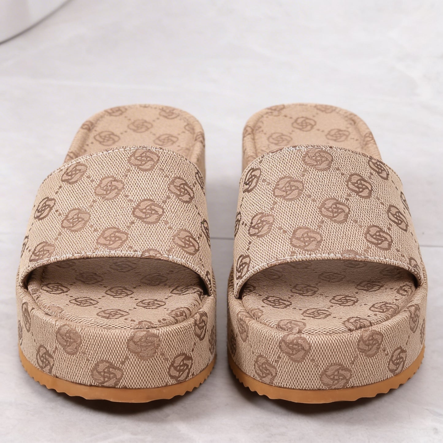 Valenza Elevated Comfort Slides