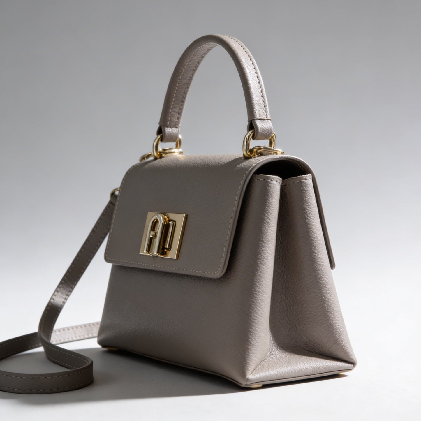 Aurelia Essence Square Bag