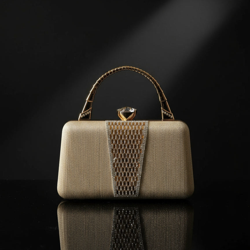 Novissi Sparkle Clutch