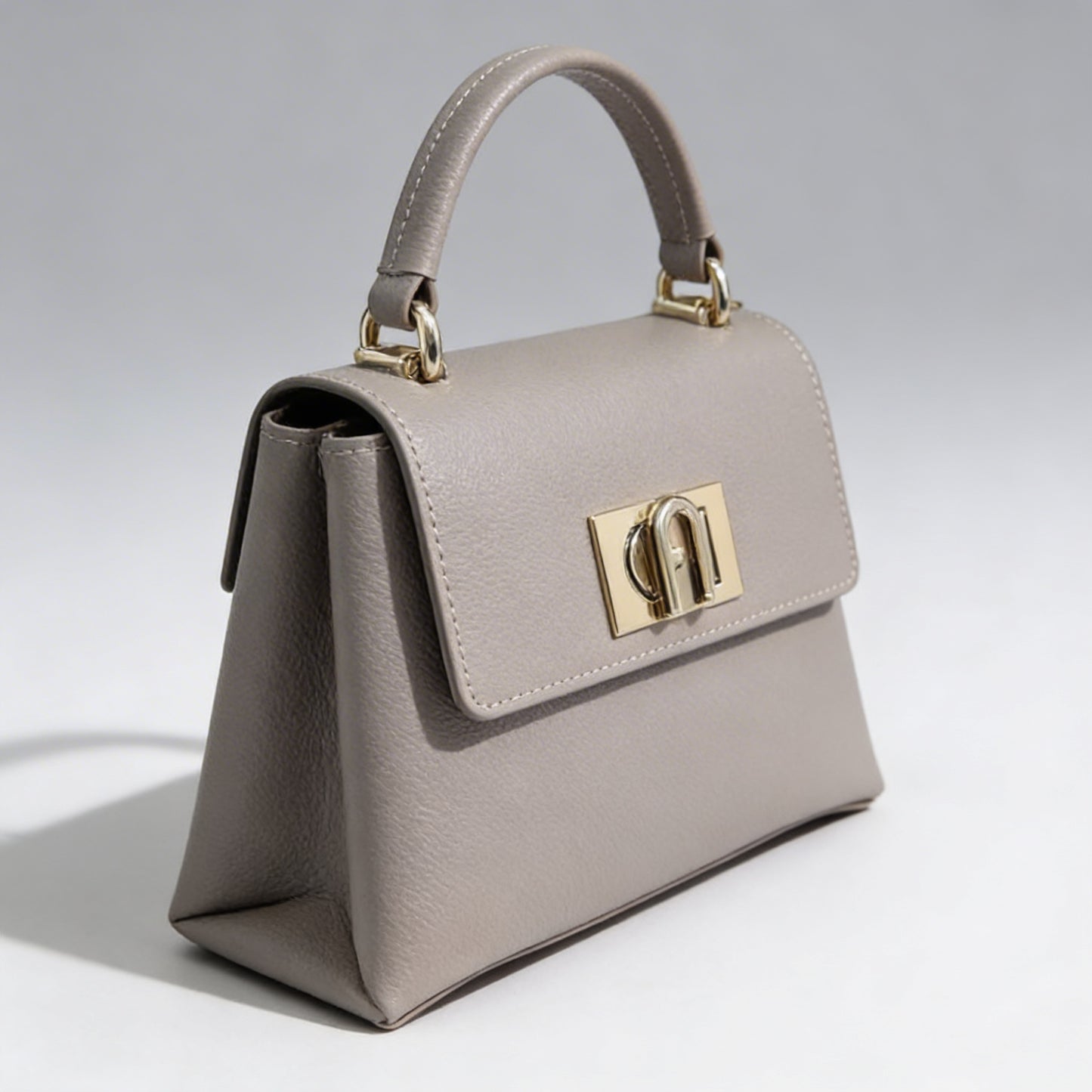 Aurelia Essence Square Bag