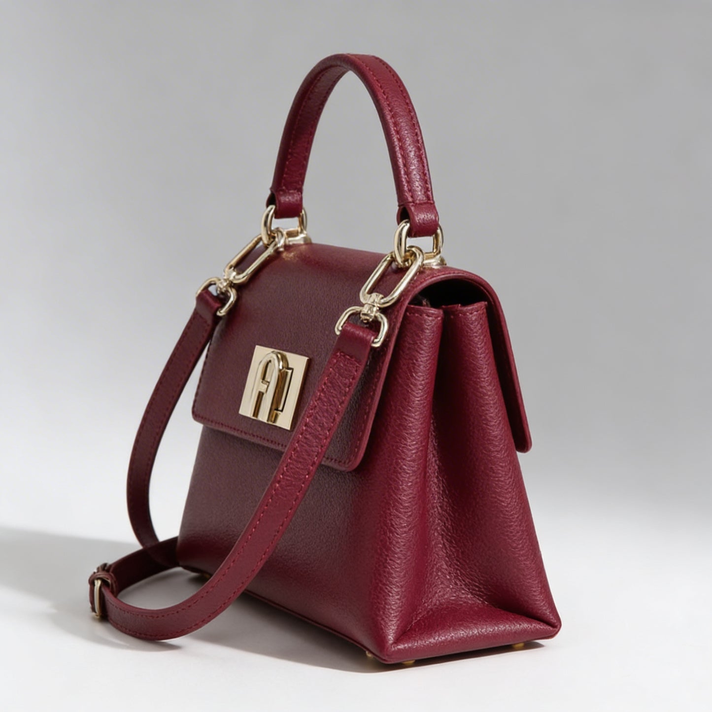 Aurelia Essence Square Bag