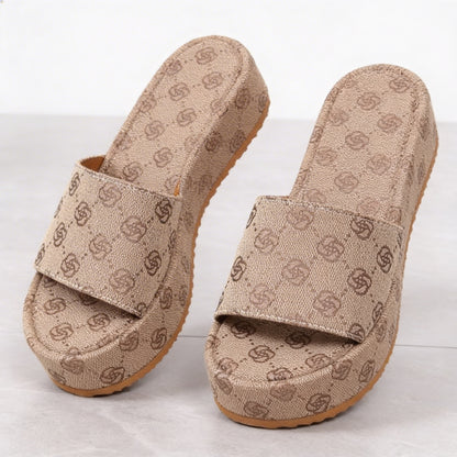 Valenza Elevated Comfort Slides