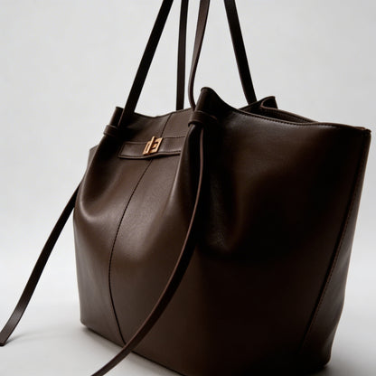 Stadera Essential Shoulder Bag