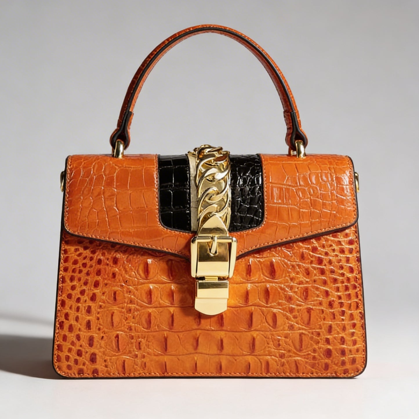 Aurelo Essence Messenger Purse